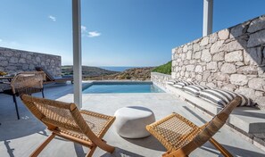 Terrace/patio - Lavish Milos Suite | Apollo Heights Suite | Panoramic Views of Milos villages. (Milos)