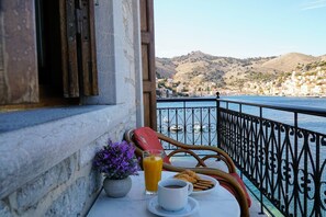 Outdoor dining - Magnificent Symi Sea-front Villa | Villa Nerida Waterside | 2 Bedrooms |. (Symi)