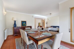 Dining - Holiday Home 'Dunas Das Marinhas' with Sea View, Private Terrace and Wi-Fi (Marinhas)