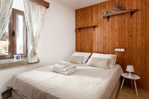 2 bedrooms, in-room safe, iron/ironing board, free WiFi - Alluring Symi Villa | Casa Aegean Breeze | 2 Bedrooms | Breathtaking Sea Views. (Symi)