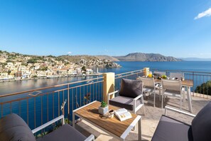 Outdoor dining - Alluring Symi Villa | Casa Aegean Breeze | 2 Bedrooms | Breathtaking Sea Views. (Symi)