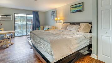 Apartment (0 Bedroom) | Interior