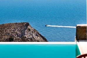 Pool - Aegle Seafront Villa, 3 Bedrooms, Private Infinity Pool, Agios Stefanos, Syros (Syros)