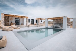 Pool - Villa Caelith, 2 BDR, Private Pool, Furnished Terrace, Naousa (Paros)