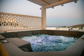 Outdoor spa tub - Villa Ioneira, Sea Views, Outdoor Hot Tub, Furnished Terrace, Santorini (Santorini)