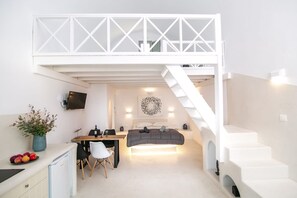 1 bedroom, in-room safe, iron/ironing board, free WiFi - Villa Ioneira, Sea Views, Outdoor Hot Tub, Furnished Terrace, Santorini (Santorini)