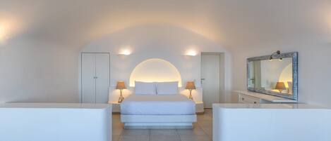 1 bedroom, in-room safe, iron/ironing board, free WiFi