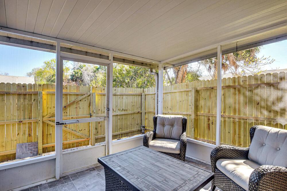 Sun, Sand & Poolside Relaxation! Ormond Beach Unit - Ormond-by-the-Sea, FL