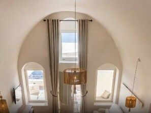 Interior - Nereid Suite, Hot Tub & Caldera View, Imerovigli (Santorini)