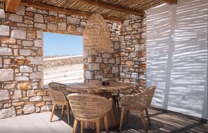 Outdoor dining - Villa Heliora, 2 BDR, Private Pool, Furnished Terrace, Naousa (Paros)