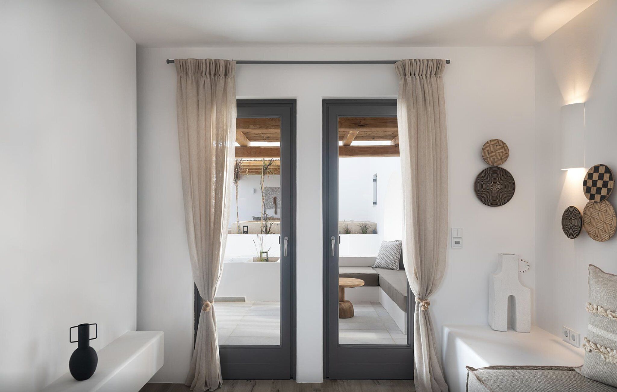 TV, music library, stereo