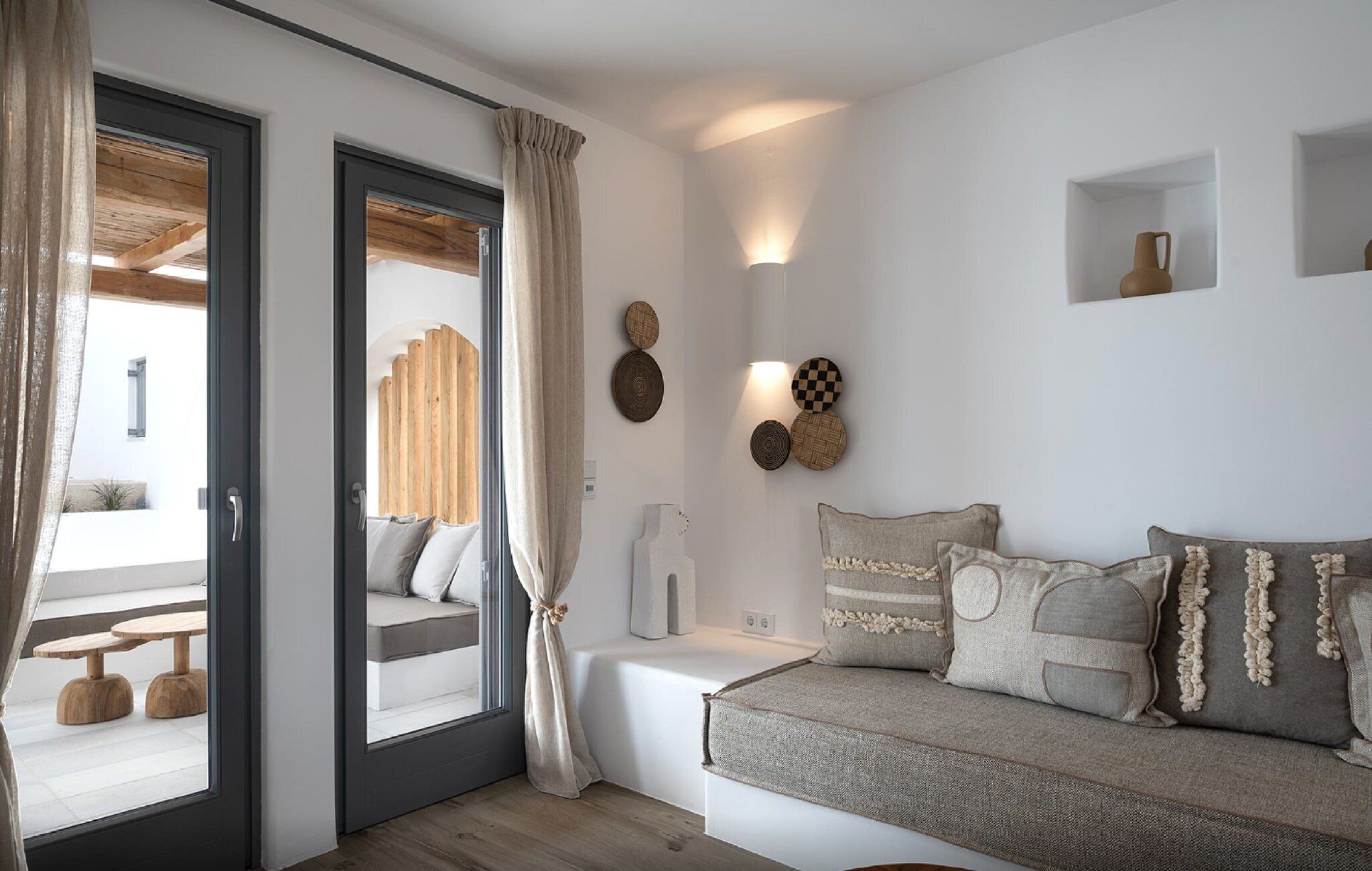 Tv, musikbibliotek, stereoanlæg