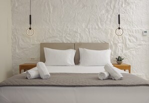 1 bedroom, in-room safe, iron/ironing board, travel cot - Villa Thalira | Sea views | Private pool | Syros (Syros)