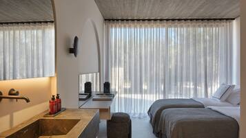 2 slaapkamers, een kluis op de kamer, een strijkplank/strijkijzer