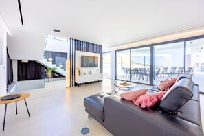 Living area - Villa Vista Albufeira | Sea Views | Heated Pool | Walk to Marina (Albufeira)