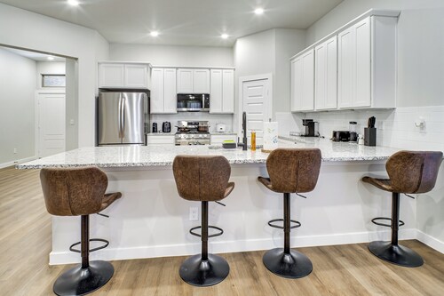 8 Mi to Ttu! Pet-friendly Home w/ Patio & Yard