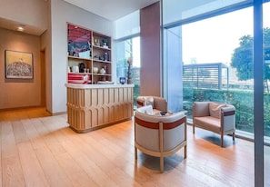 Lobby - Dubai Mall Apt w/ Burj Khalifa & Fountain Views (Dubai)