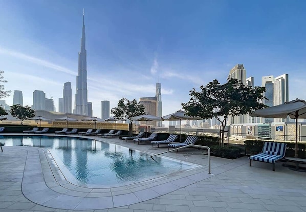Pool - Dubai Mall Apt w/ Burj Khalifa & Fountain Views (Dubai)