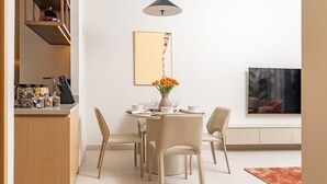 Dining - Dubai Mall Apt w/ Burj Khalifa & Fountain Views (Dubai)
