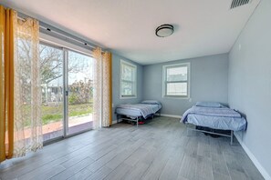 Interior - Lakefront Anglers Oasis in Holiday! 8 Mi to Beach (Holiday)