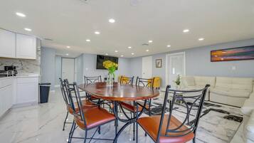 House (4 Bedrooms) | Bahagian dalam