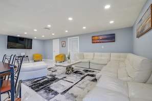 Front of property - Lakefront Anglers Oasis in Holiday! 8 Mi to Beach (Holiday)