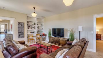 House (3 Bedrooms) | Front of property