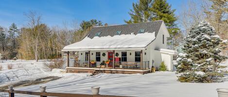 House (4 Bedrooms) | Front of property