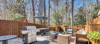 Great for Families! Quiet Auburn Getaway w/ Deck
