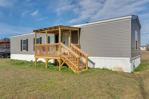 2 Mi To Lake Marion! Pet-friendly Home W/ Yard - Santee State Park, Santee