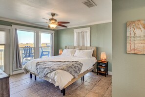 Interior - Beach Getaway on Mustang Island: Pet Friendly! (Port Aransas)