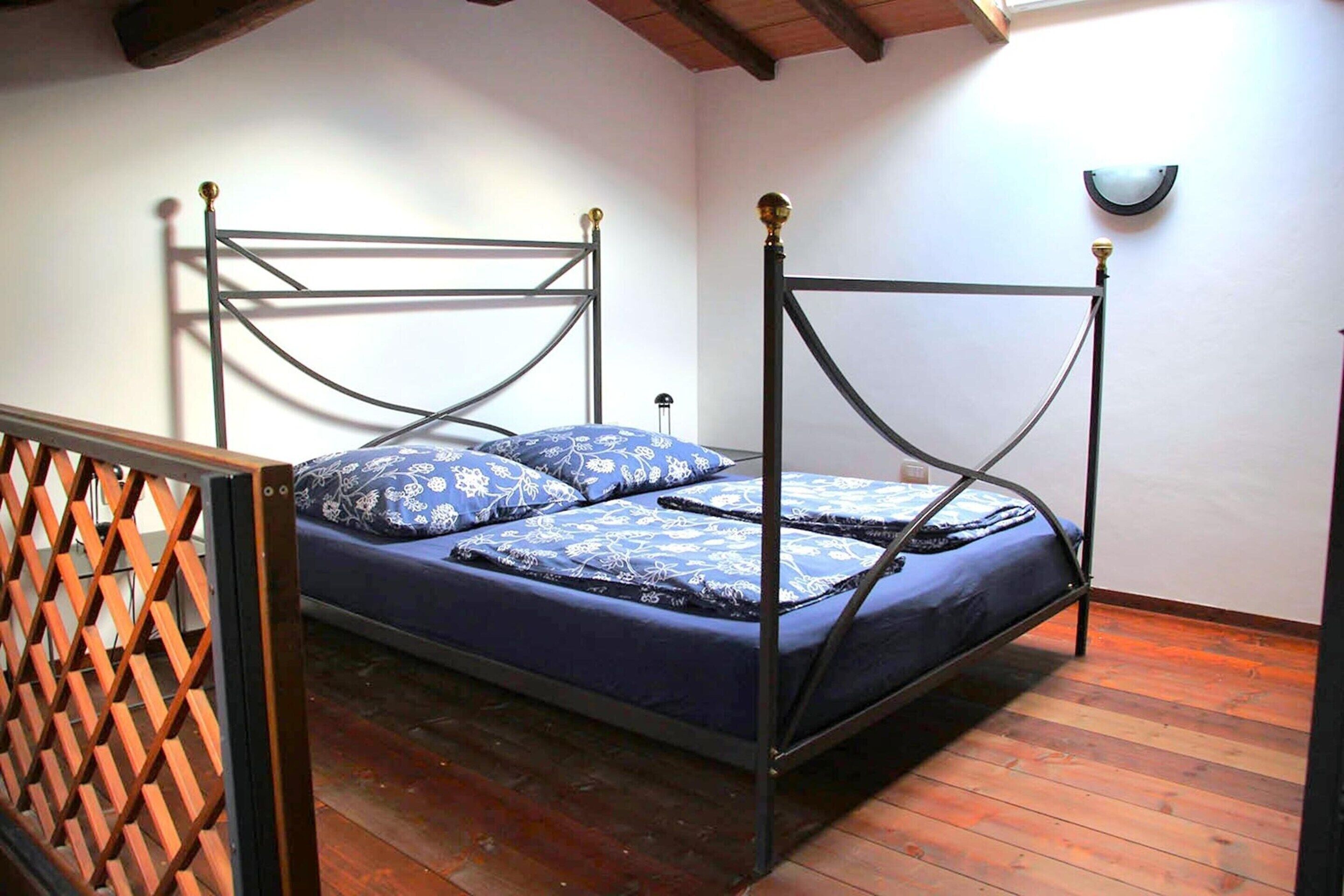 Apartemen | 2 kamar tidur dan dilengkapi dengan perabotan berbeda-beda