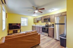 Apartment (1 Bedroom) | Interior - Downtown Ashland Gateway! Apt w/ Comforts of Home (Ashland)