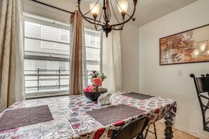 Apartment (2 Bedrooms) | Interior - 2 Mi to UBS Arena & Belmont Park: Suburban Escape (Elmont)