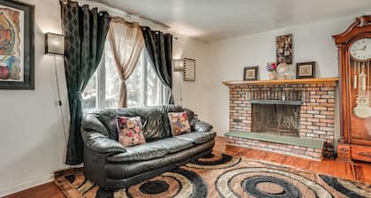 2 Mi to UBS Arena & Belmont Park: Suburban Escape