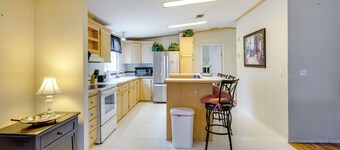 4 Mi to Beach: Perry Home Near Boat Launch