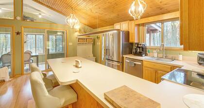 Hike & Golf! Family Home 15 Mi to Berkeley Springs