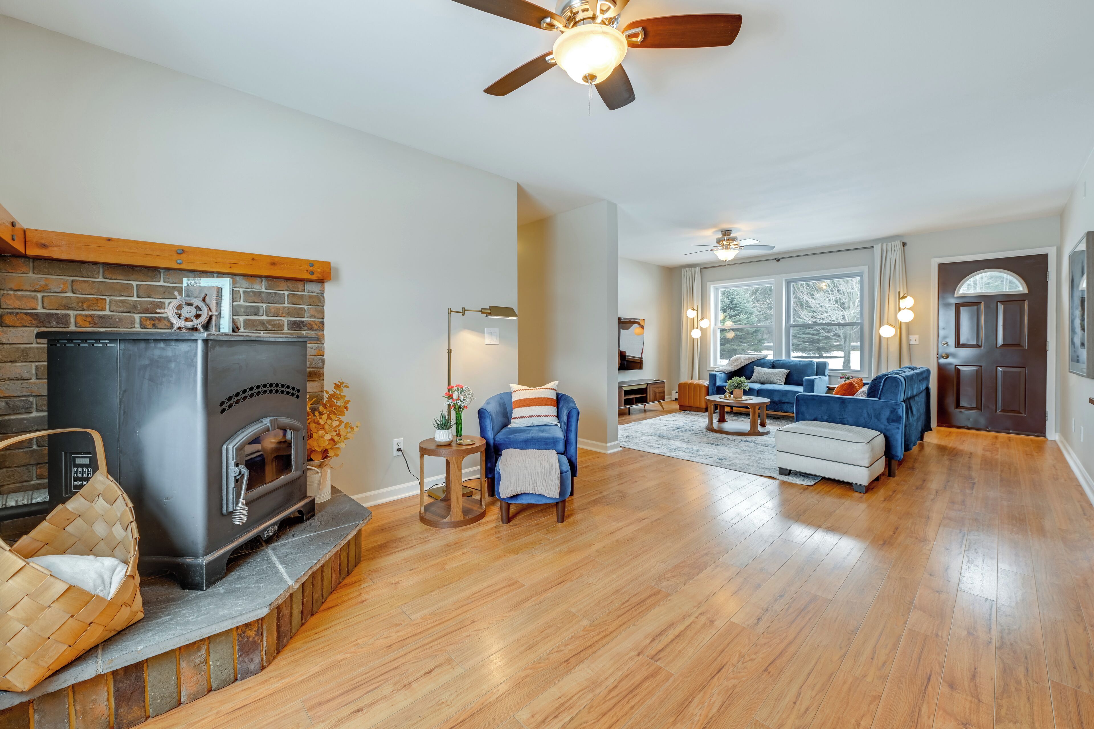 House (3 Bedrooms) | Interior