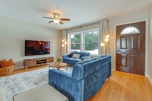 House (3 Bedrooms) | Interior