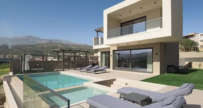 Ampela Villa, with Pool, Spa Whirlpool & Heritage