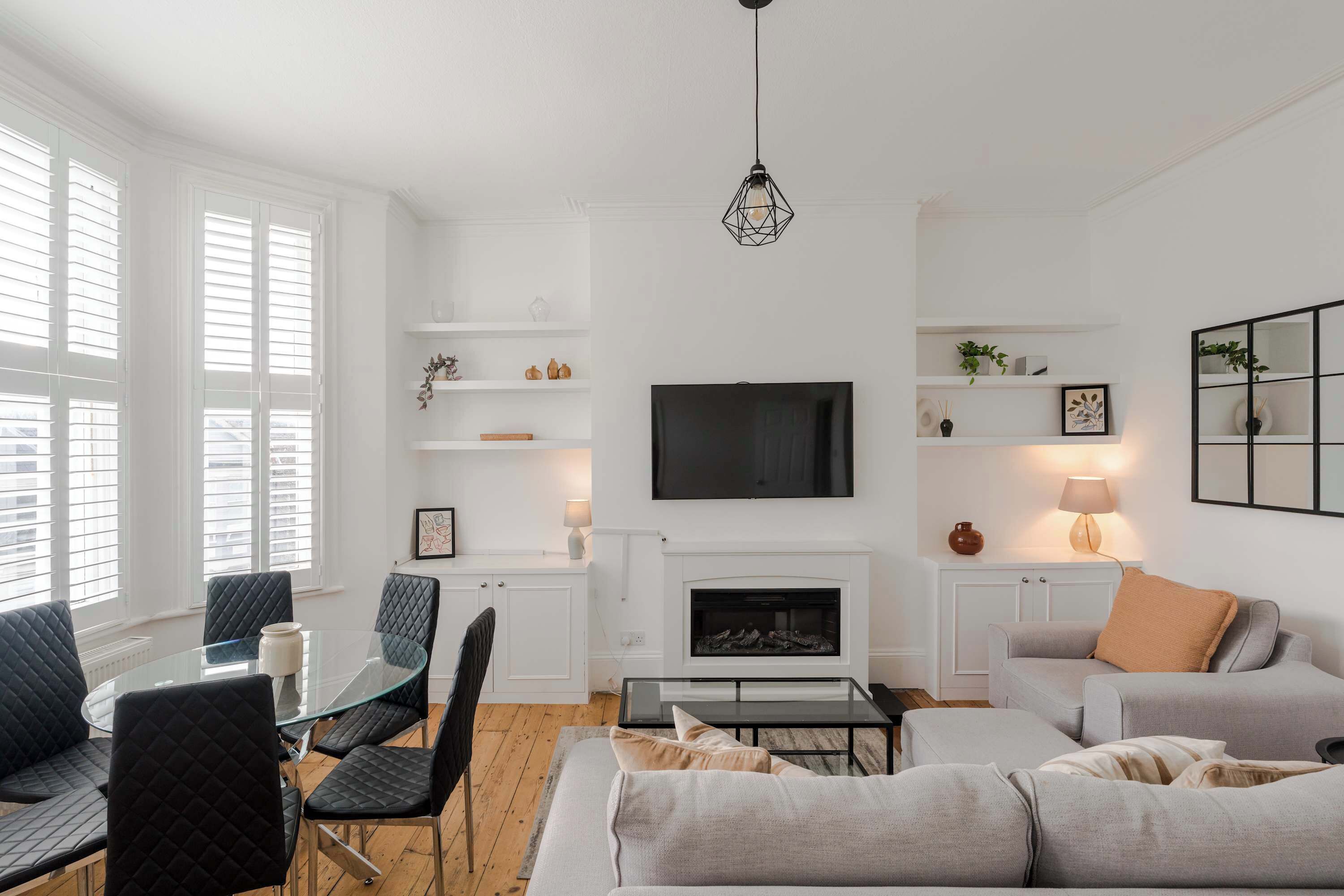 Televisión, oficina