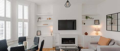 Televisión, oficina