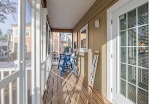Property grounds - New Purple Parrot Resort Listing! 3 BR With Fully Updated Kitchen and Baths! (Pensacola)