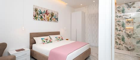2 habitaciones y escritorio