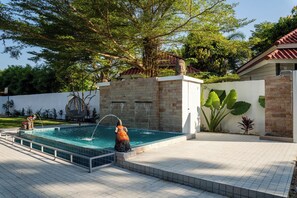 Unclassified image, 4 of 33, button - Luxure Villa Rooms 1 – Pool & Shared Kitchen (Sala Dan)