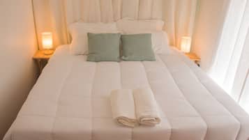 Suíte | Frigobar, ferros/tábuas de passar roupa, Wi-Fi de cortesia