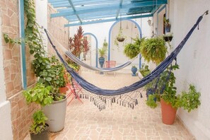 Imagen sin descripción, 2 de 84, botón