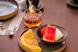 Bao gồm bữa sáng buffet hàng ngày