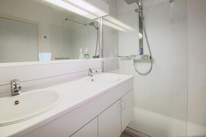 Shower - Duinenveld 2A 0801 met garage (Nieuwpoort)