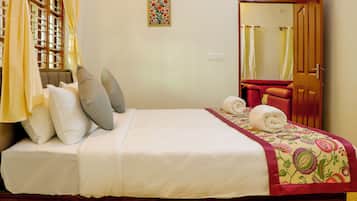 Biệt thự tiện nghi đơn giản | Bàn ủi/dụng cụ ủi quần áo, truy cập Internet không dây miễn phí